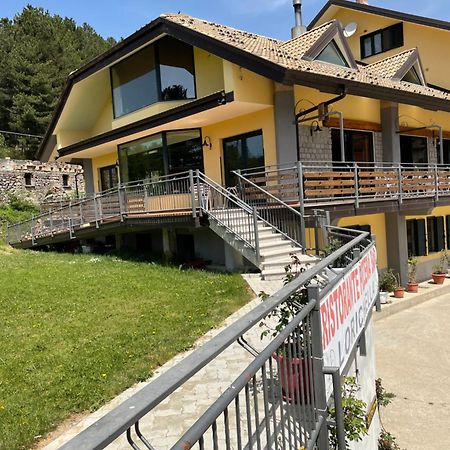 Fd Lorichella Hotel Lorica Exterior foto