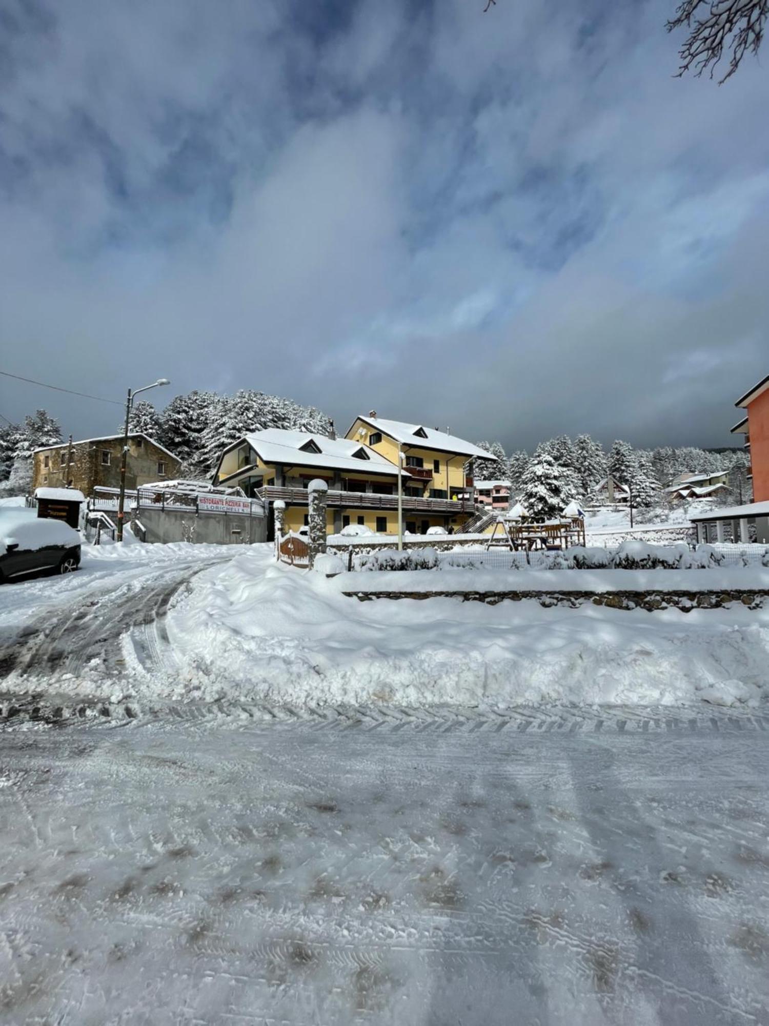 Fd Lorichella Hotel Lorica Exterior foto