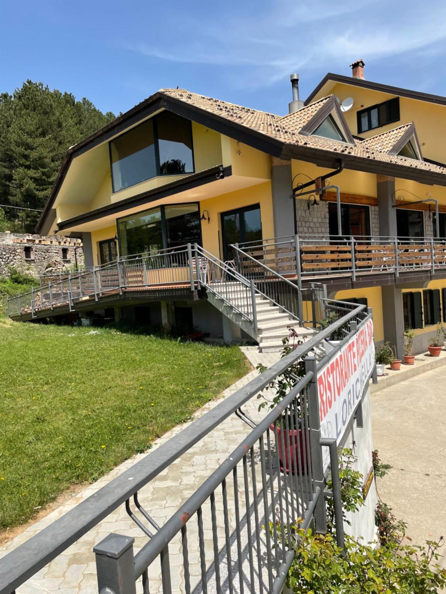 Fd Lorichella Hotel Lorica Exterior foto
